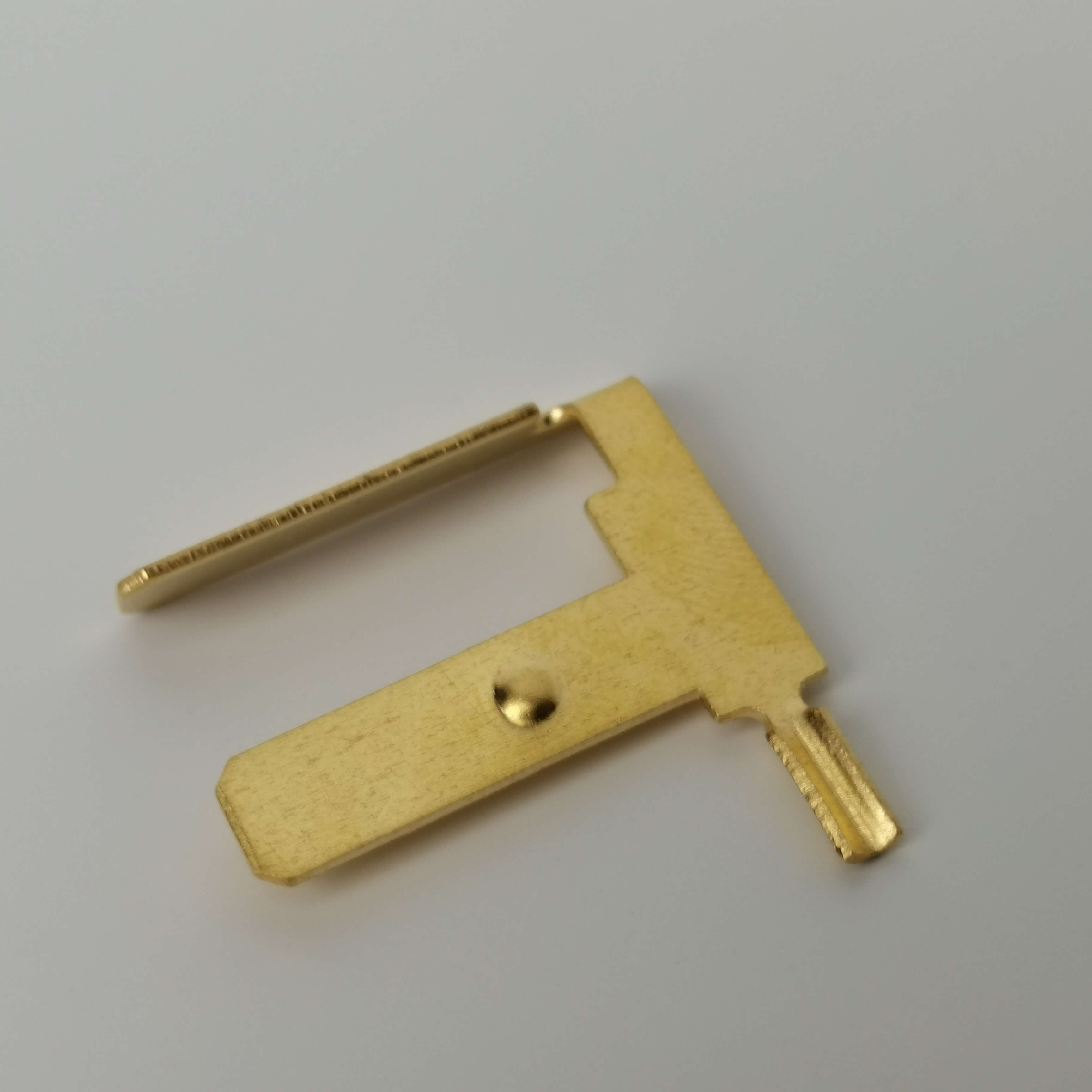 CNC machining of battery contact components