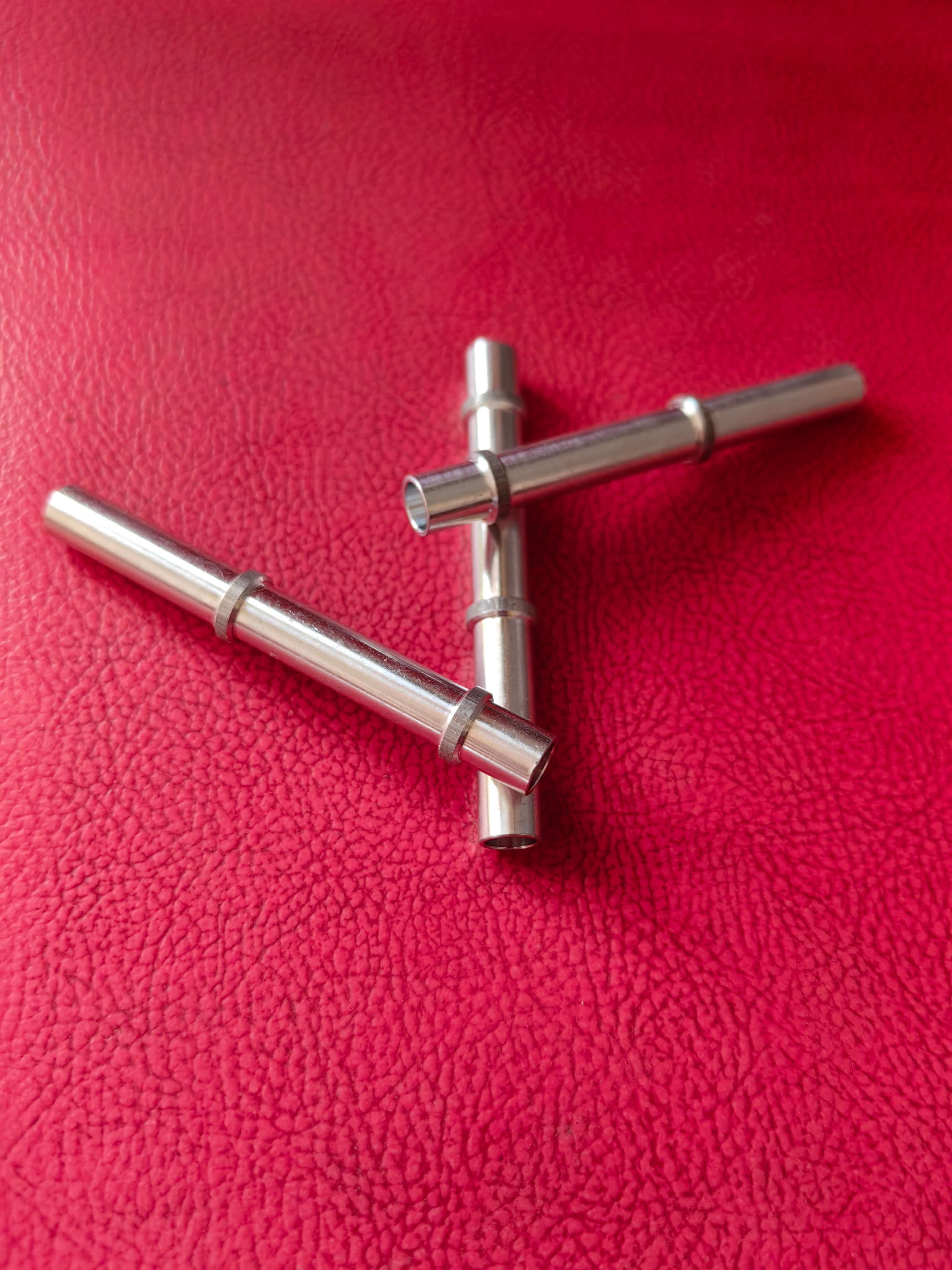 Tiang penghubung CNC