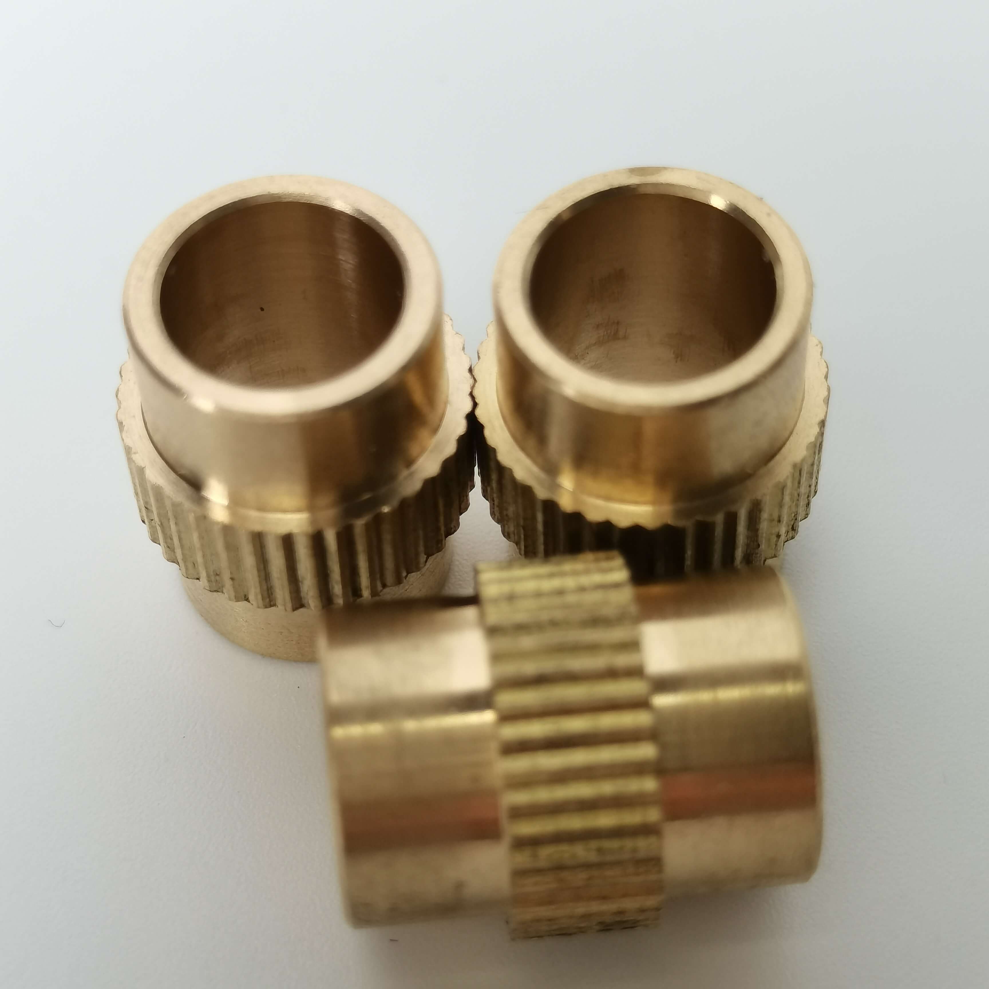 Pemesinan CNC Pelindung Logam