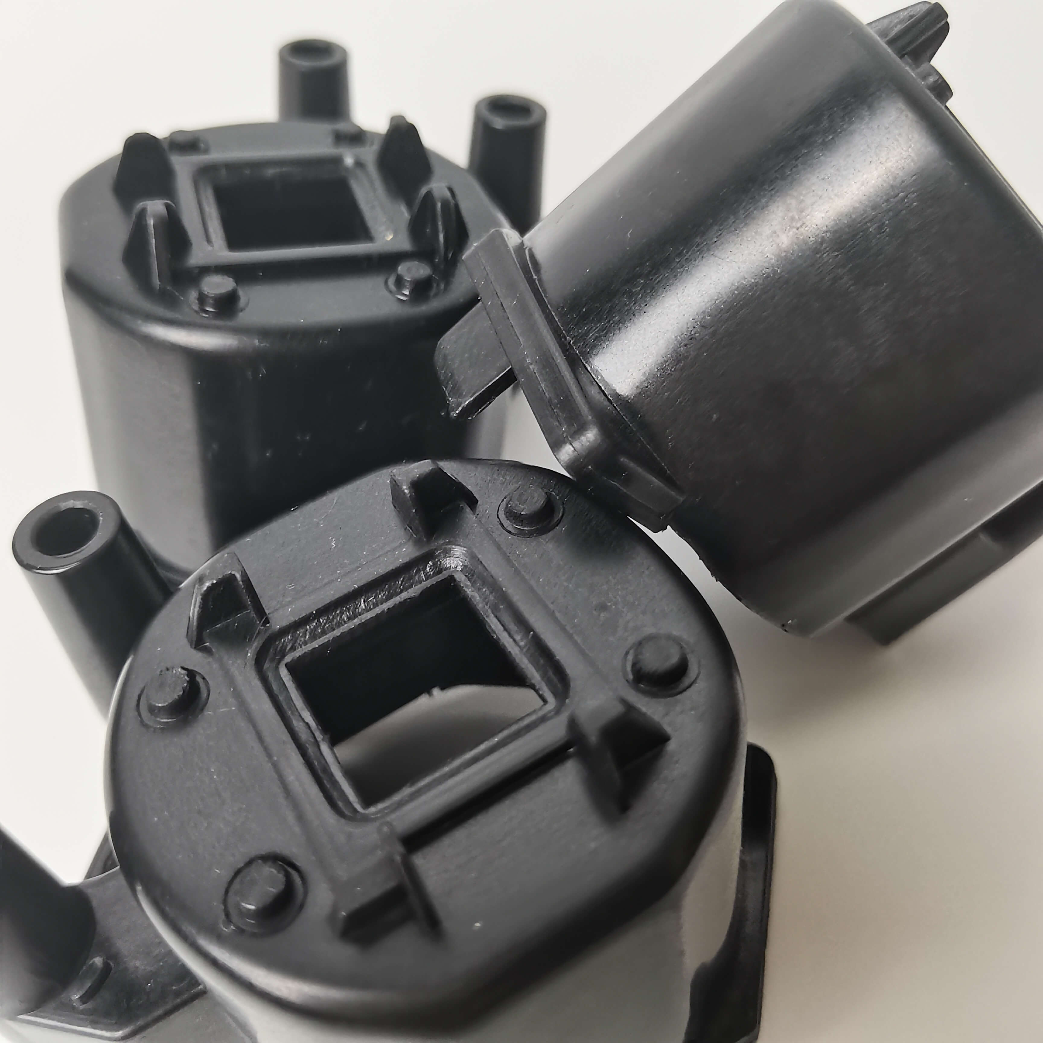Top Flame Retardant Plastic Parts Supplier: Custom Solutions & High Quality